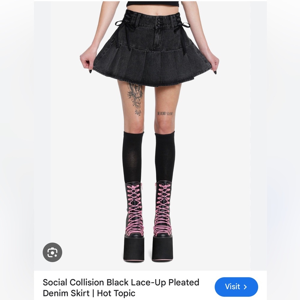 Social Collision Black Lace-up Pleated Skirt